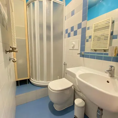Apartment Cozy Flat In Sempione, Via Poliziano *