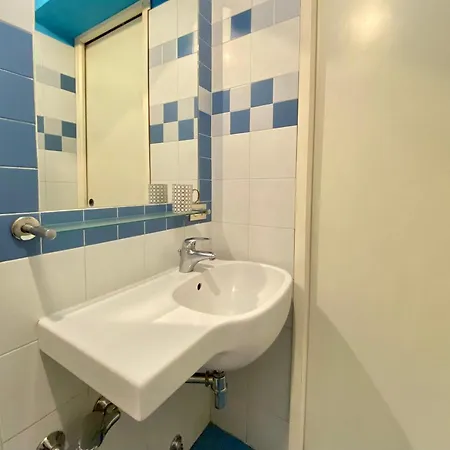 Cozy Flat In Sempione, Via Poliziano Apartment *