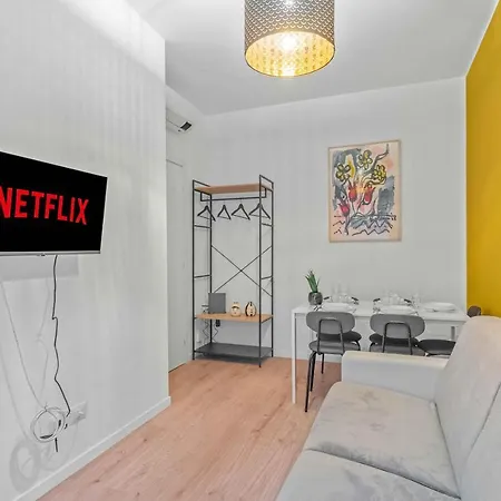 Tul18 - New With Modern Design - ミラノ