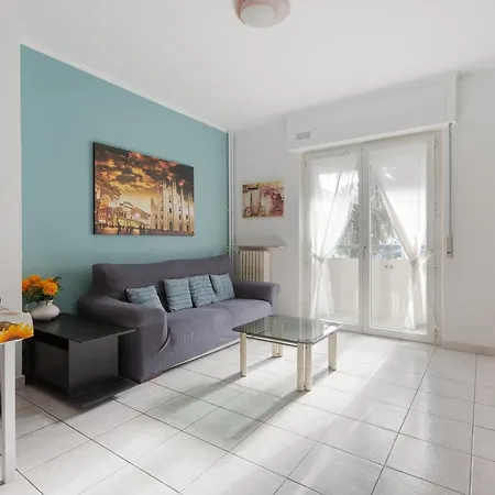 Vigentino Balcony Apartment Milan