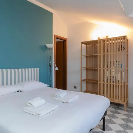 Ihost - Pasteur 15 *