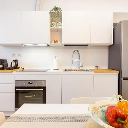 Apartament Station-duomo 10 Min Fast Wifi & Metro *