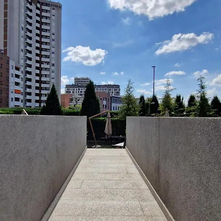 Quick Flat Lucini - Private Garden And Parking *