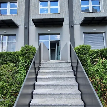 Quick Flat Lucini - Private Garden And Parking Apartment *