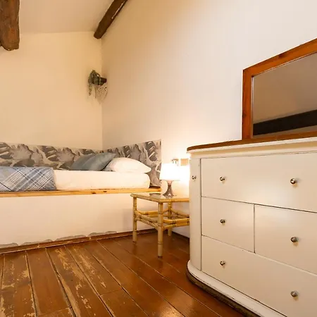 Apartment Navigli - Centro Vintage Apt - Free Wifi & Relax *