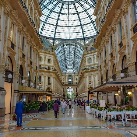 Charme Milan-300m Dal Duomo * ميلان