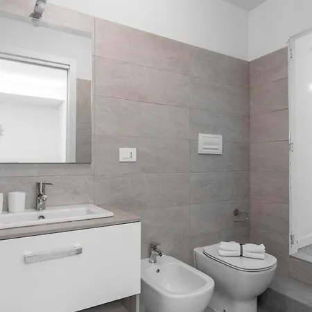 San Siro Life & Fiera Apartment *