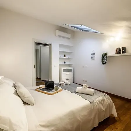 Buenos Aires' Nest - 10 Minutes From Duomo With Terrace Mediolan