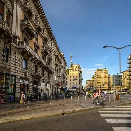Buenos Aires' Nest - 10 Minutes From Duomo With Terrace Mediolan