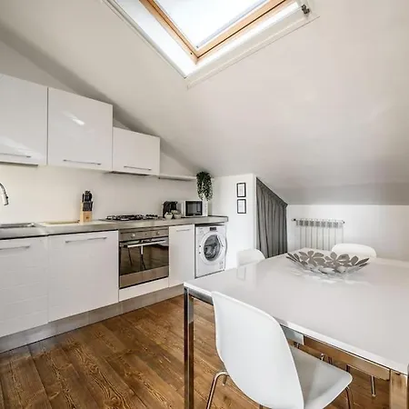 Apartament Buenos Aires' Nest - 10 Minutes From Duomo With Terrace *
