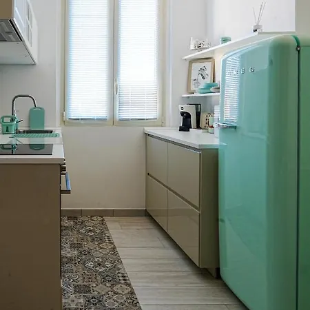 House In 10min From Centralstation 公寓