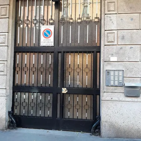 Martina, Silenzioso A 100 Metri Dalla Metropolitana شقة