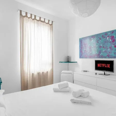 Apartment Funny Flat With Balcony In Milan
