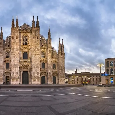 Hl Luxury - Duomo, Galleria Unione 5 Apartment *