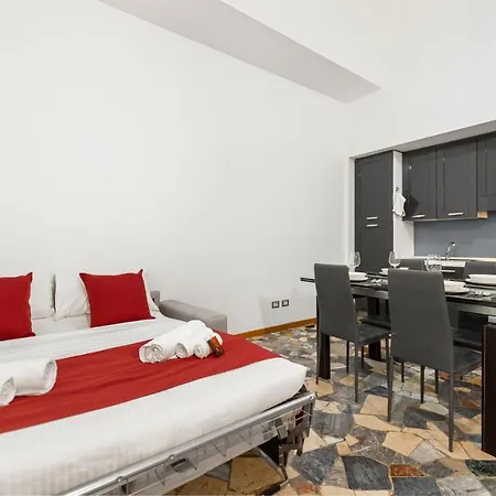 Con Metro Diretta 10 Minuti Duomo Apartamento
