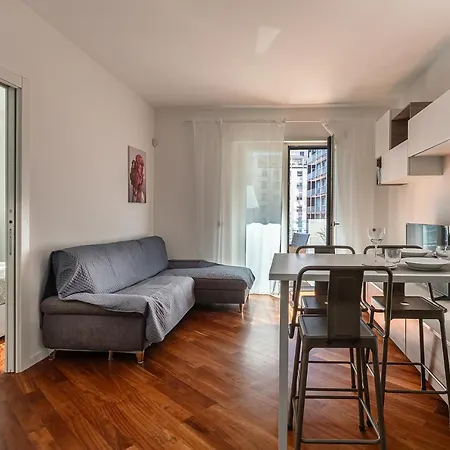 Central/garibaldi Luxurious Two-room Apartment. * Milan