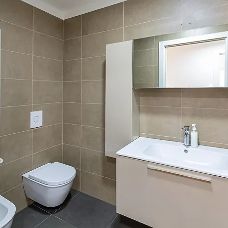 Central/garibaldi Luxurious Two-room Apartment. Apartment Milan