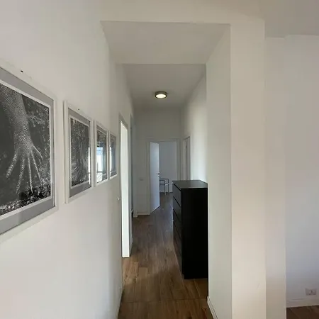 Bocconi And Navigli 아파트 *