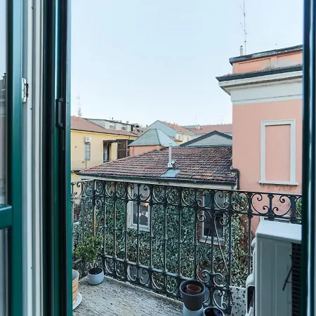 The Nest Of Navigli District Mediolan