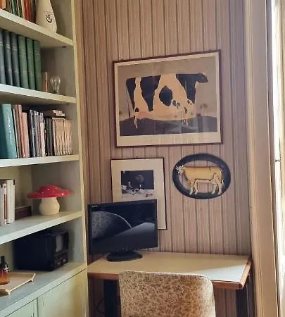 Uncle's House, 150 Mq Only Two Stops From Duomo Milaan