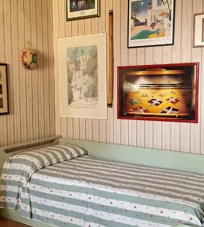 Uncle's House, 150 Mq Only Two Stops From Duomo Milaan