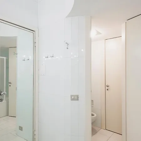 Relstay - Montenapoleone Daire Milano