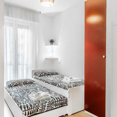 Cozy San Siro-duomo Netflix & Design * ミラノ