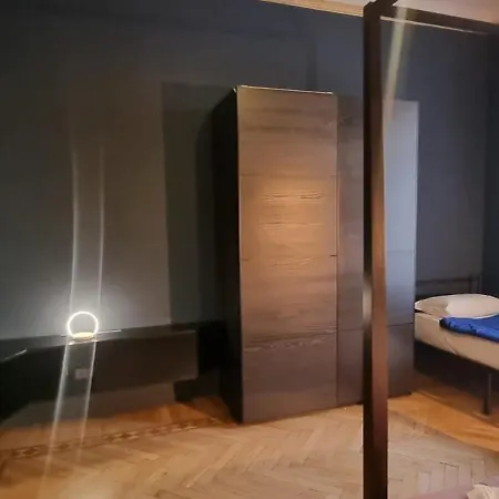 Hostal Family Milano *