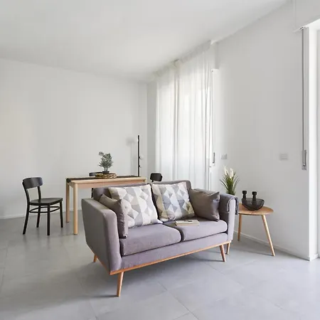 شقة Up To - Residenze M13 *
