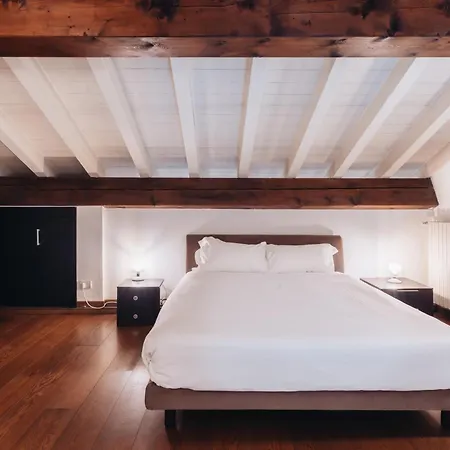 Charming Brera - Madonnina Apartment