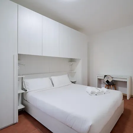 Xenia - Spacious And Bright New Flat With Garden Milan