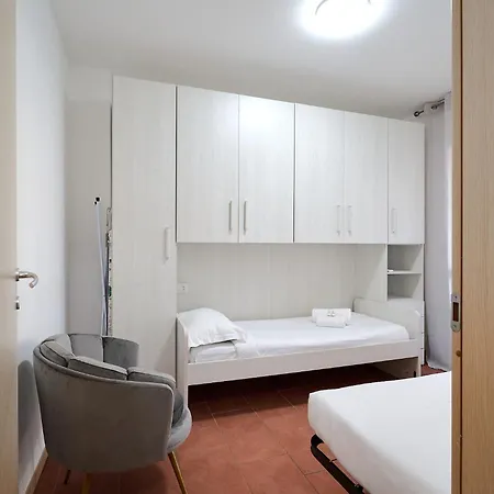 Xenia - Spacious And Bright New Flat With Garden Apartamento