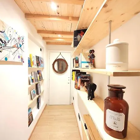Casa Mamo: Design & Vintage Above Subway Mailand