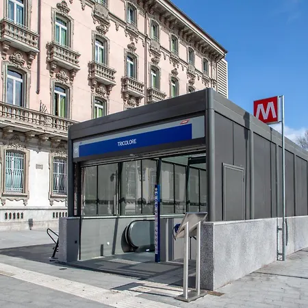 Daplace - Corso Monforte ゲストハウス