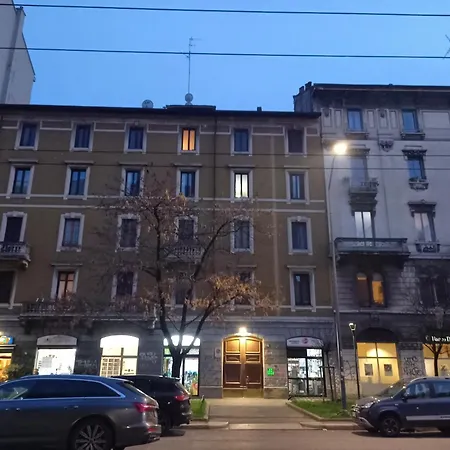 Comfortable Typical Old Style Apartamento