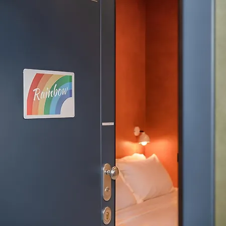 Apartman Rainbow Colorful By Station
