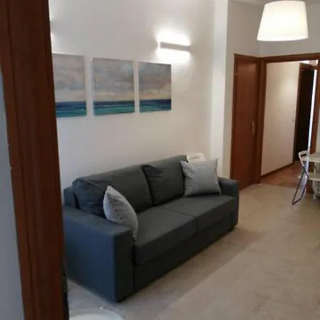 Apartamento Trilocale Zona Loreto Mm1 - Viale Monza 10 Milão