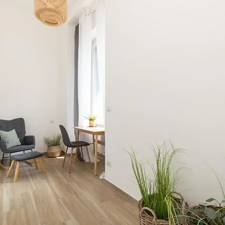 Luni 4 - Design Trilo -m3- 8 Min Dal Duomo Апартаменты *