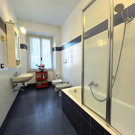 Appartamento Charming Park - Center - For 5 Guests - Brand New Bath Milano