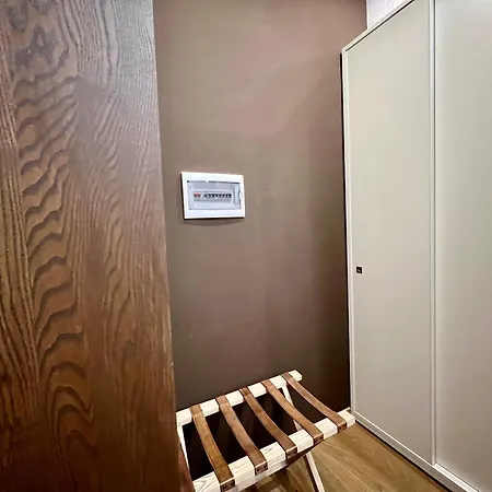 New Amazing Mono Located In Moscova District From Moscova Group Apartment *