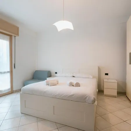 Ihost - De Andreis 11 Lägenhet *