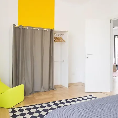 With View In 6 Perss Apartment