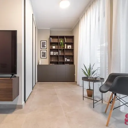 Stilicone 15 - Luxury 5c * Milan