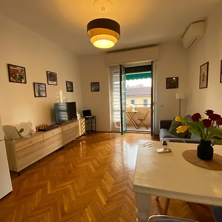 Daniela's Spazioso Ai Navigli * 밀라노