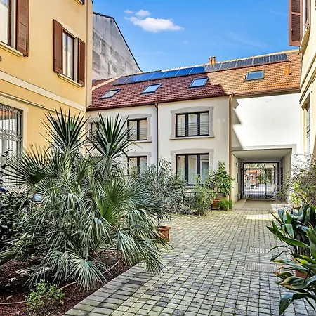 Design & Comfort - Loft In Milan's Historic Center ميلان