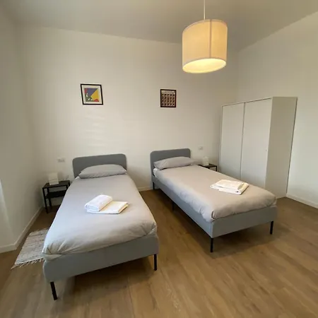 Daniela's Spazioso Ai Navigli 아파트 *