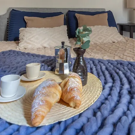 Charme Milan-300m Dal Duomo شقة