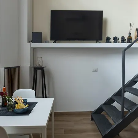 Σπίτι διακοπών Ambrosia Home, Moderno Loft Tra Navigli E Bocconi - Daniele