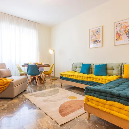 Ospitali - Casa Giuliana, Ampio Trilocale Per Famiglie E Box * Milano