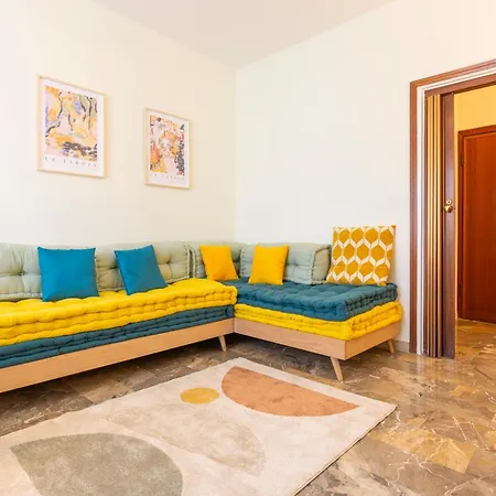 Ospitali - Casa Giuliana, Ampio Trilocale Per Famiglie E Box Milano